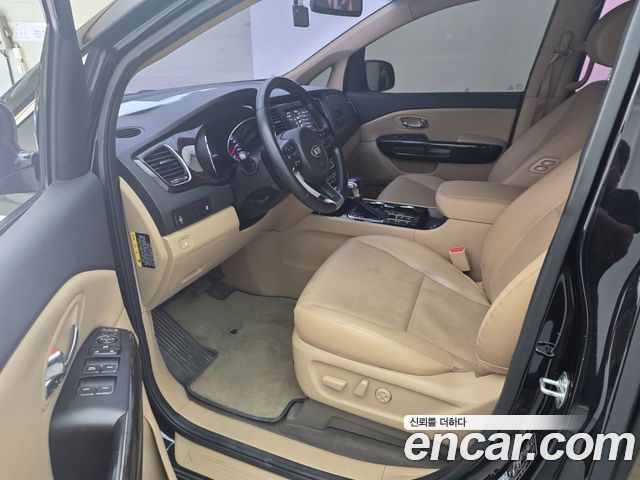 Kia Canival 2020 — photo 8