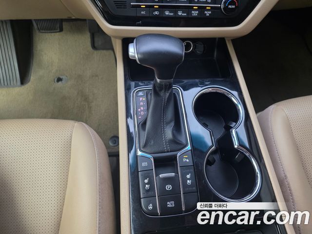 Kia Canival 2020 — photo 12