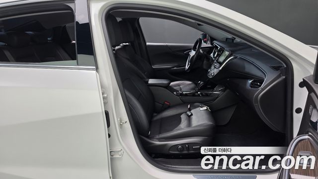 Chevrolet Korea Malibu 2018 — photo 16