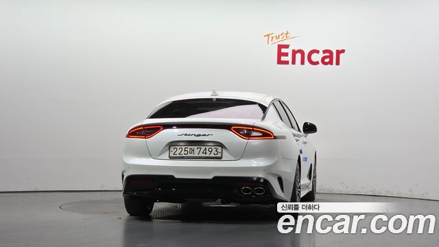 Kia Stinger 2019 — photo 4