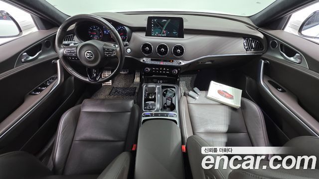 Kia Stinger 2019 — photo 10