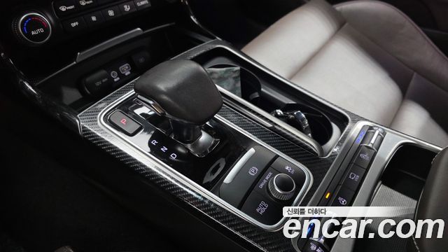 Kia Stinger 2019 — photo 12
