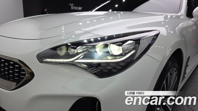 Kia Stinger 2019 — photo 8