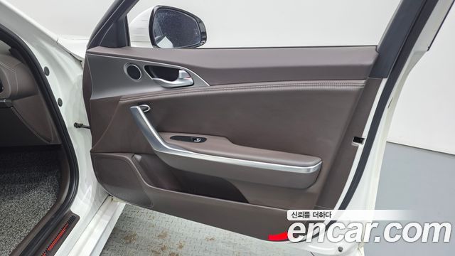 Kia Stinger 2019 — photo 14
