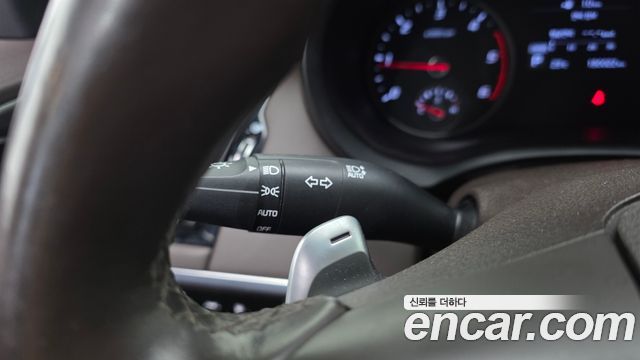 Kia Stinger 2019 — photo 30