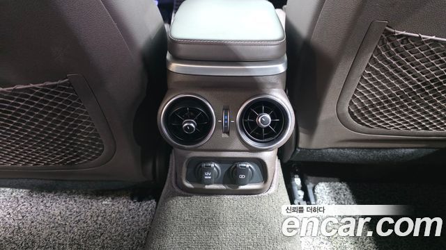 Kia Stinger 2019 — photo 32