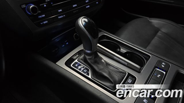 Hyundai Genesis 2016 — photo 9