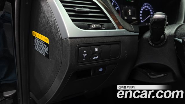 Hyundai Genesis 2016 — photo 16