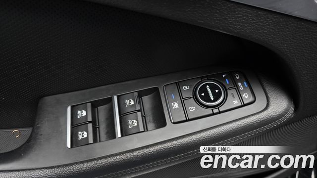 Hyundai Genesis 2016 — photo 18