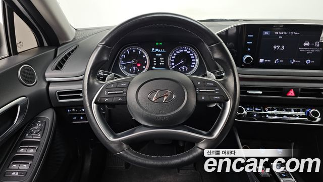Hyundai Sonata 2022 — photo 19