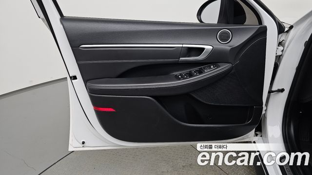 Hyundai Sonata 2022 — photo 14
