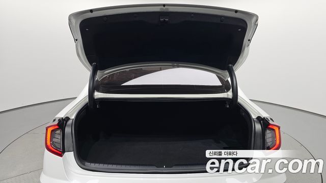 Hyundai Sonata 2022 — photo 30