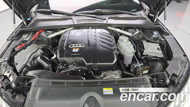 Audi A4 2021 — photo 6