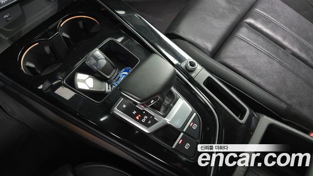 Audi A4 2021 — photo 12