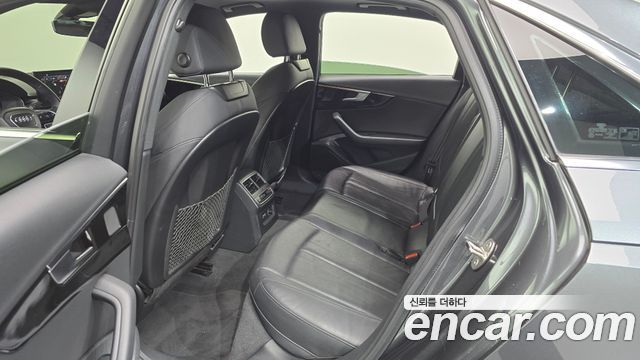 Audi A4 2021 — photo 17