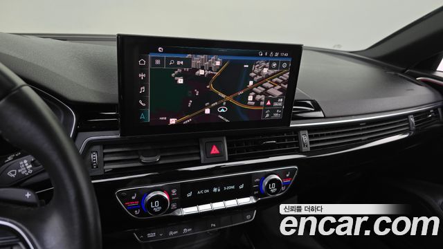Audi A4 2021 — photo 18