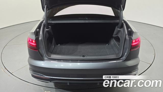 Audi A4 2021 — photo 23