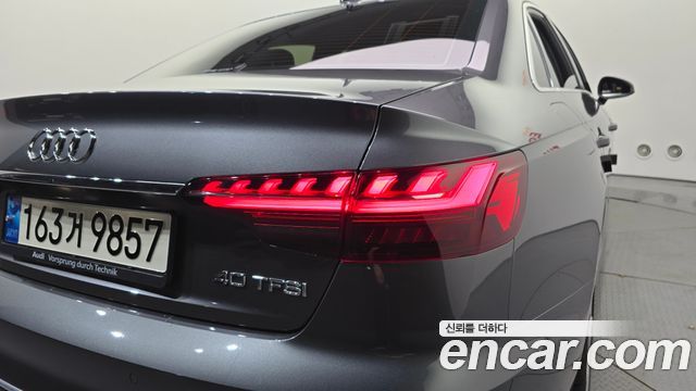 Audi A4 2021 — photo 9