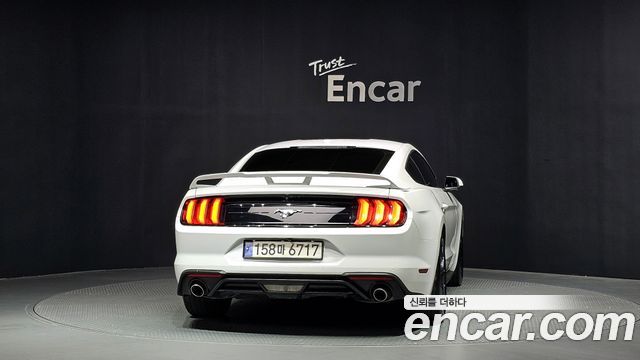 Ford Mustang 2019 — photo 4