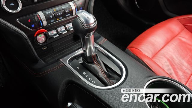 Ford Mustang 2019 — photo 9