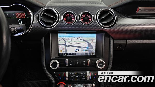 Ford Mustang 2019 — photo 14