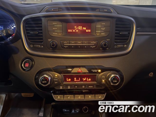 Kia Sorento 2016 — photo 11