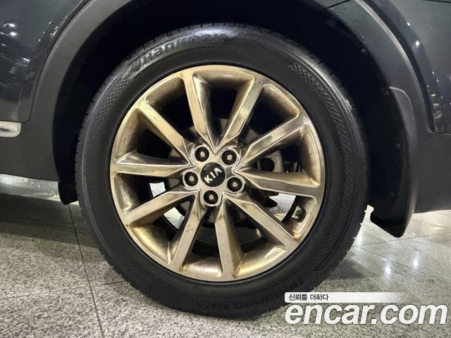 Kia Sorento 2016 — photo 18