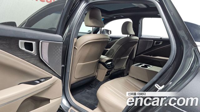Kia K8 2022 — photo 11
