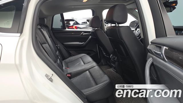 BMW X4 2017 — photo 12