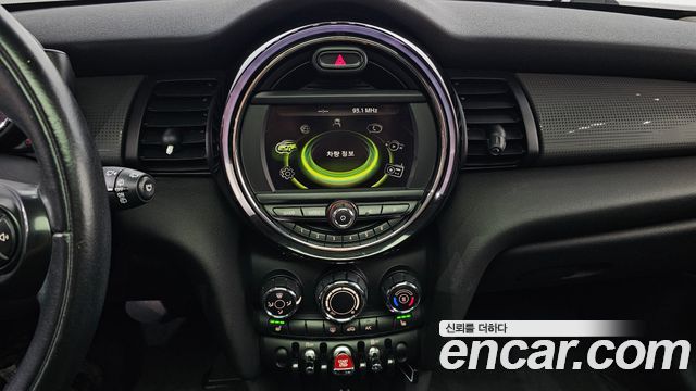 Mini Cooper 2016 — photo 14