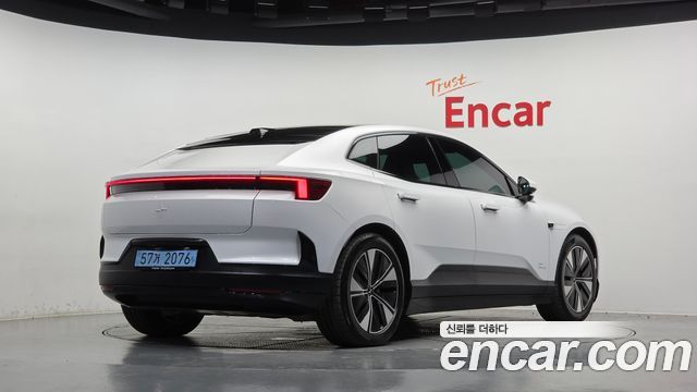 Polestar Polestar 4 2026 — photo 2