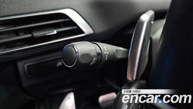 Peugeot 3008 2018 — photo 15