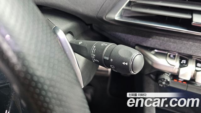 Peugeot 3008 2018 — photo 16