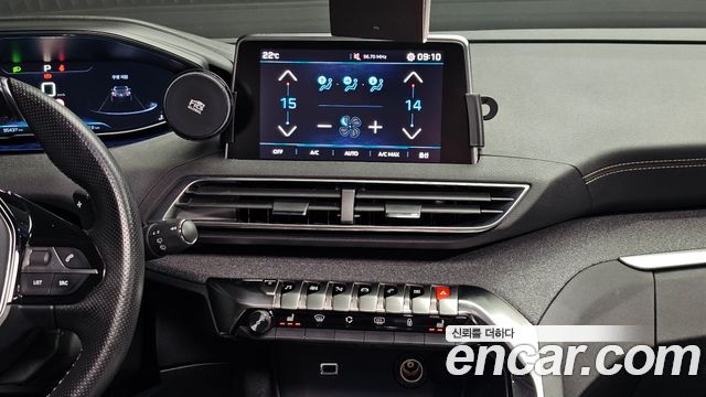 Peugeot 3008 2018 — photo 17