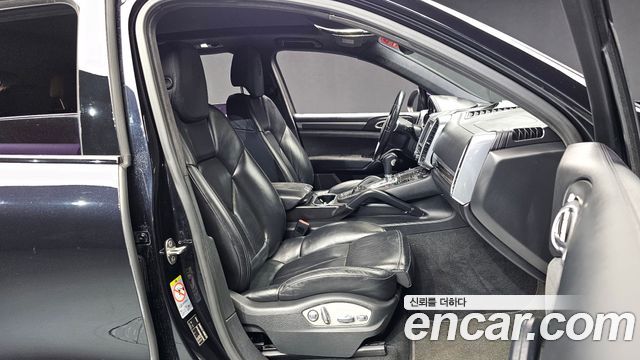 Porsche Cayenne 2013 — photo 11