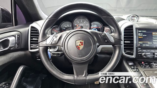 Porsche Cayenne 2013 — photo 13