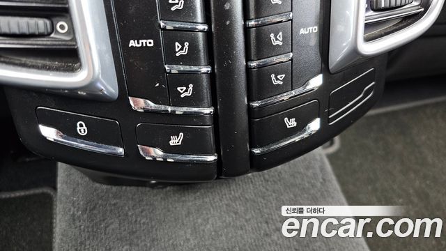 Porsche Cayenne 2013 — photo 19