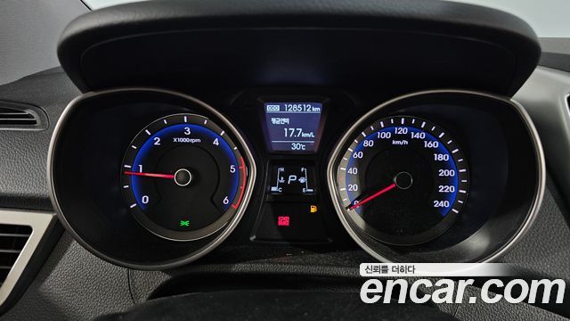 Hyundai i30 2014 — photo 11
