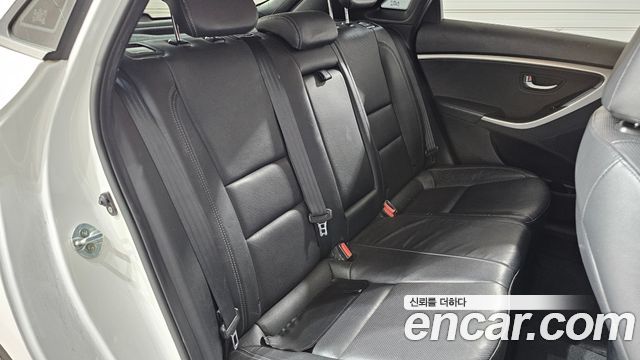 Hyundai i30 2014 — photo 18