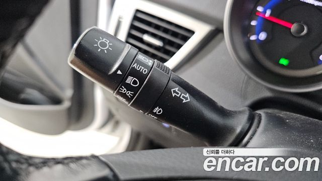Hyundai i30 2014 — photo 28