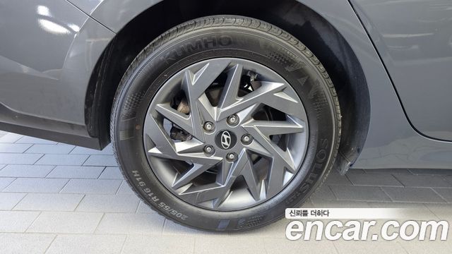 Hyundai AVANTE 2024 — photo 5
