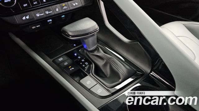 Hyundai AVANTE 2024 — photo 12
