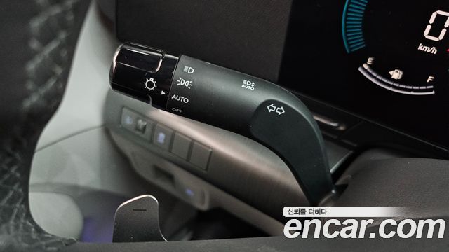 Hyundai Kona 2025 — photo 28