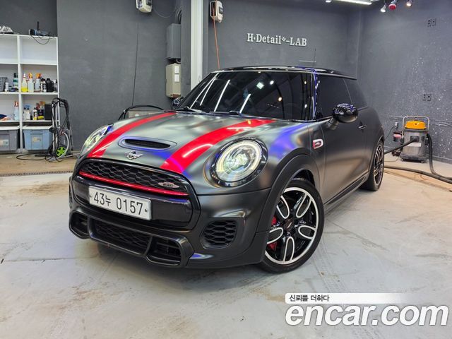 Mini Cooper 2017 — photo 1