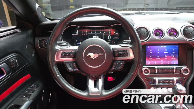 Ford Mustang 2019 — photo 13