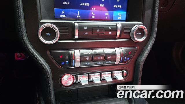 Ford Mustang 2019 — photo 17