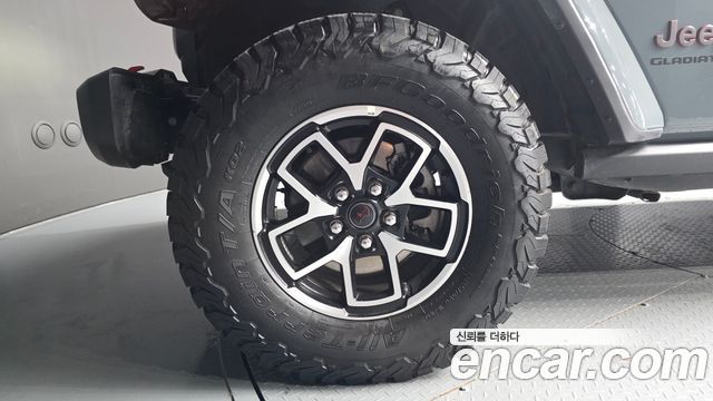 Jeep Gladiator 2025 — photo 5