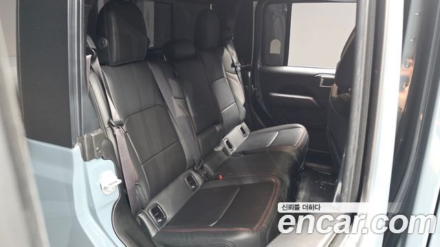 Jeep Gladiator 2025 — photo 12