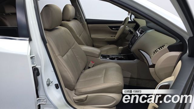 Nissan Altima 2014 — photo 11