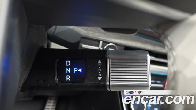 Hyundai Santafe 2024 — photo 9
